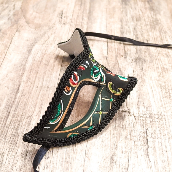 2 LEFT! Unisex Masquerade Mask in Gold | Mardi Gras Mask - Picture 3 of 5